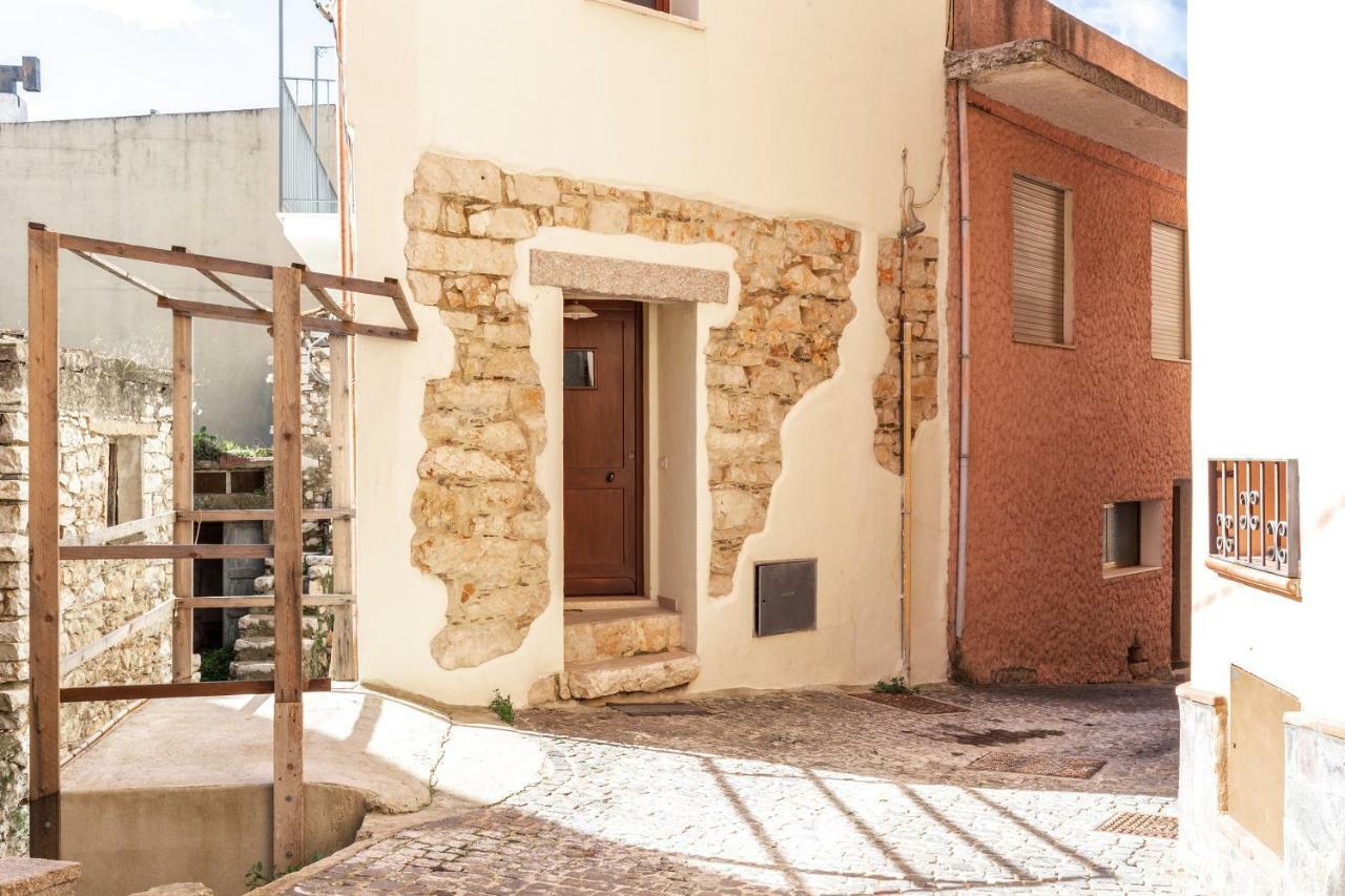 Domu Ala - Bynos Homes Baunei Exteriör bild